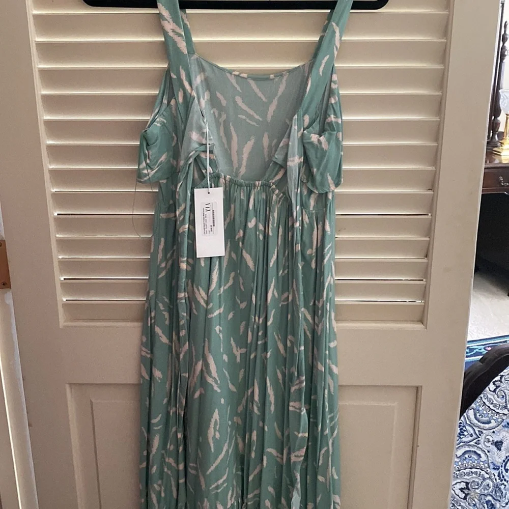 NWT - LUSH Sage Green Maxi - Small - Picture 3 of 3
